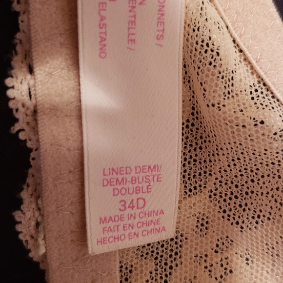 Victoria'S Secret lace bra cream color size 34D - Picture 10 of 12